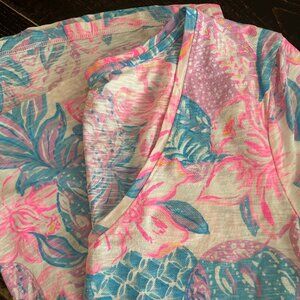 Lilly Pulitzer Etta V-Neck Snappy Turtle Tee